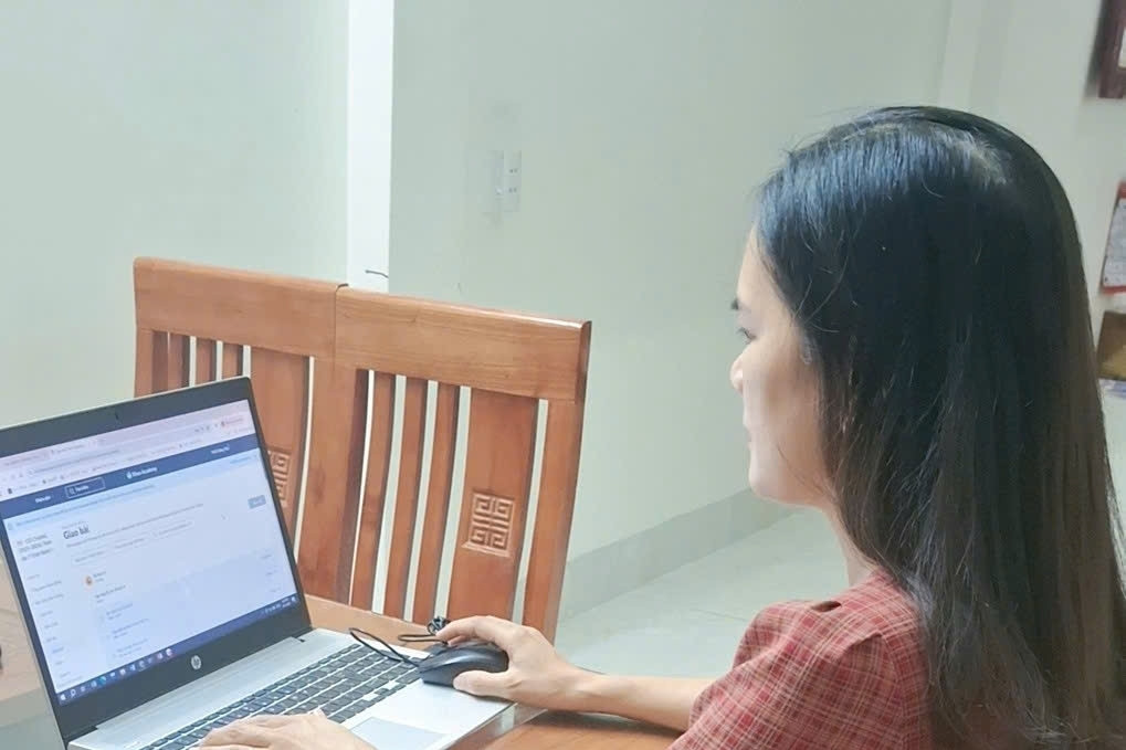Tuyên Quang giữ nhịp học cho học sinh giữa mùa lũ bằng chuyển đổi số