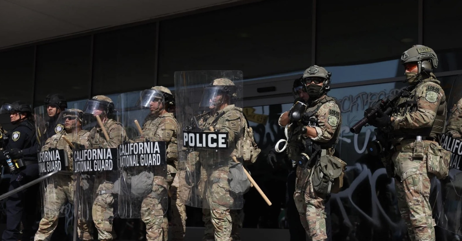 Vì sao việc ông Trump điều động Vệ binh quốc gia Mỹ trở thành vấn đề lớn?