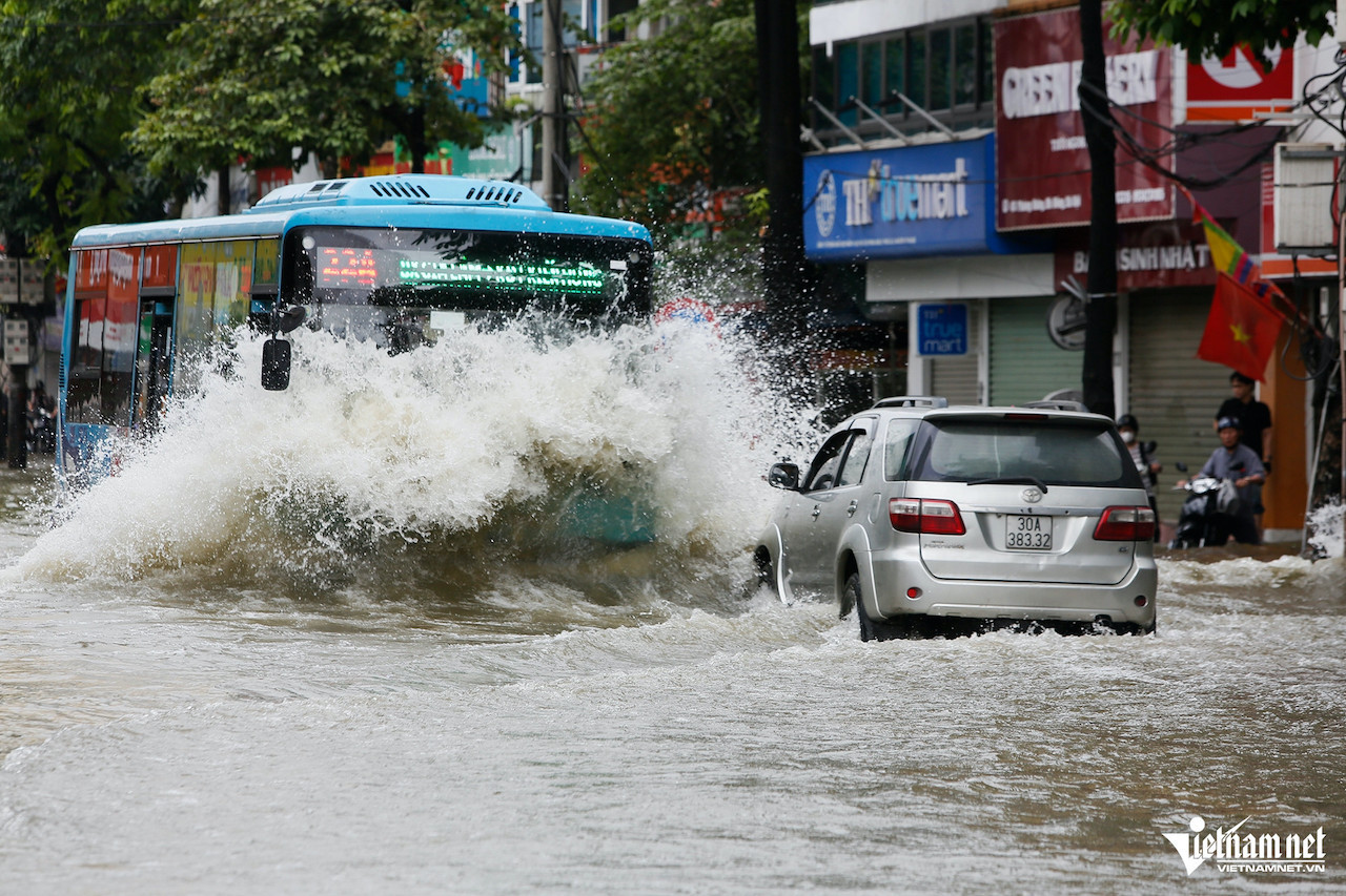 w ngap ha noi 2jpg 1044.jpg