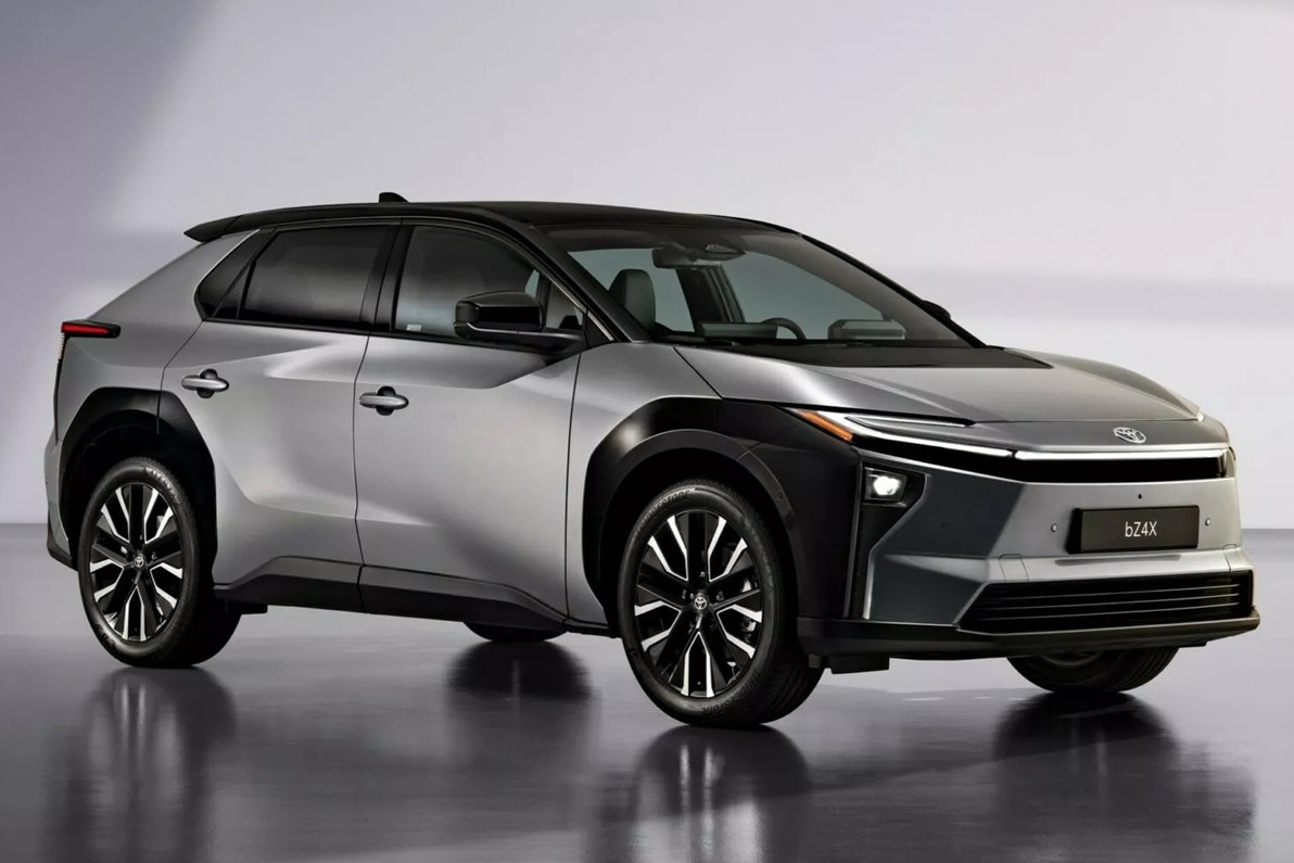 Xe điện chết máy liên tục, Toyota và Subaru đối mặt với nhiều vụ kiện