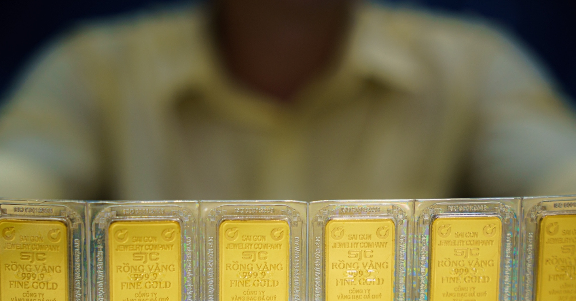 Giá vàng hôm nay 10/10/2025 bước vào "ngày lịch sử", SJC sẽ thế nào?