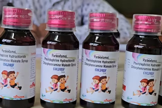 21 người tử vong sau khi uống siro ho, ông chủ hãng sản xuất bị bắt