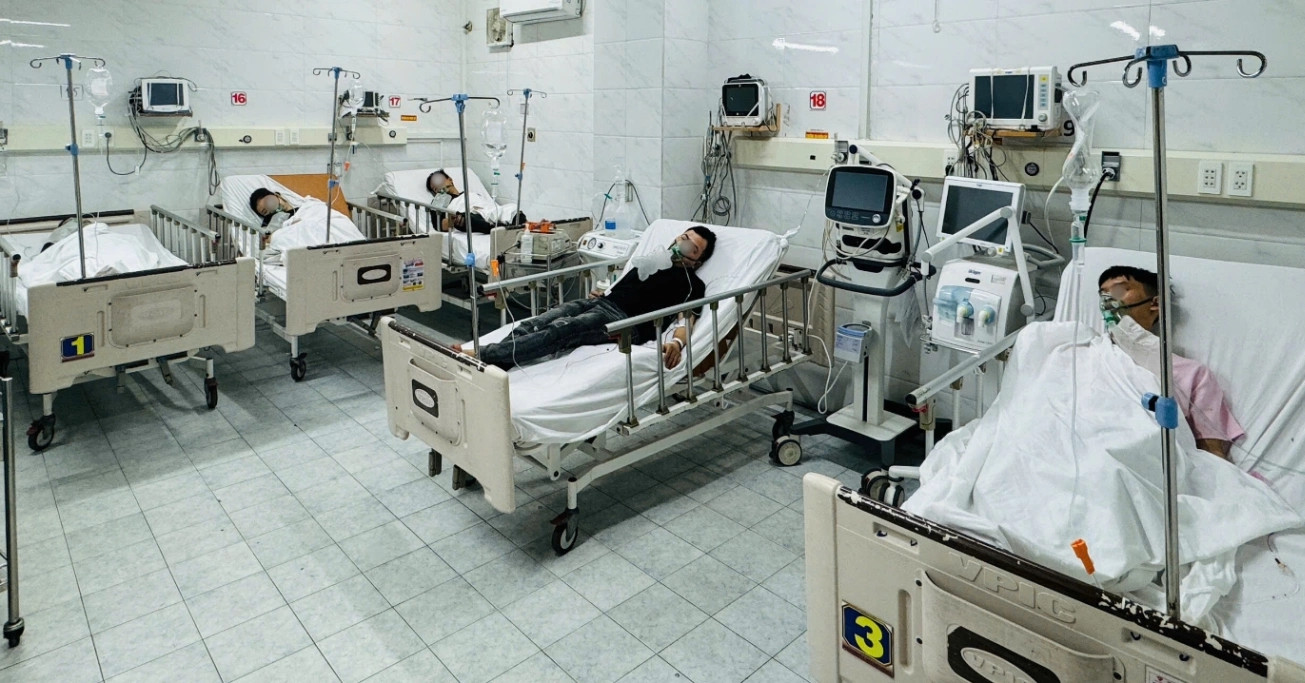 5 người gục trên sàn khi ăn tiệc trong phòng kín tại nhà hàng ở TPHCM