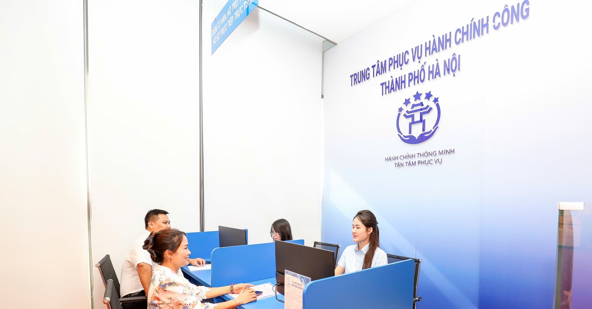 Agribank tiên phong tích hợp dịch vụ công tại điểm giao dịch ngân hàng