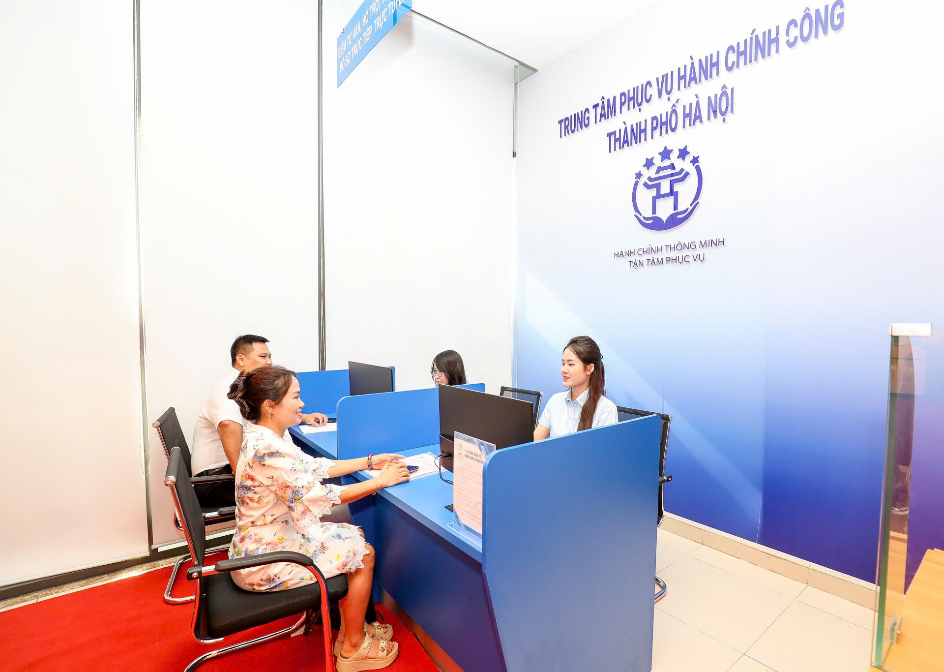 Ảnh 1 Trung tâm phục vụ hành chính công tại điểm giao dịch Agribank.jpg