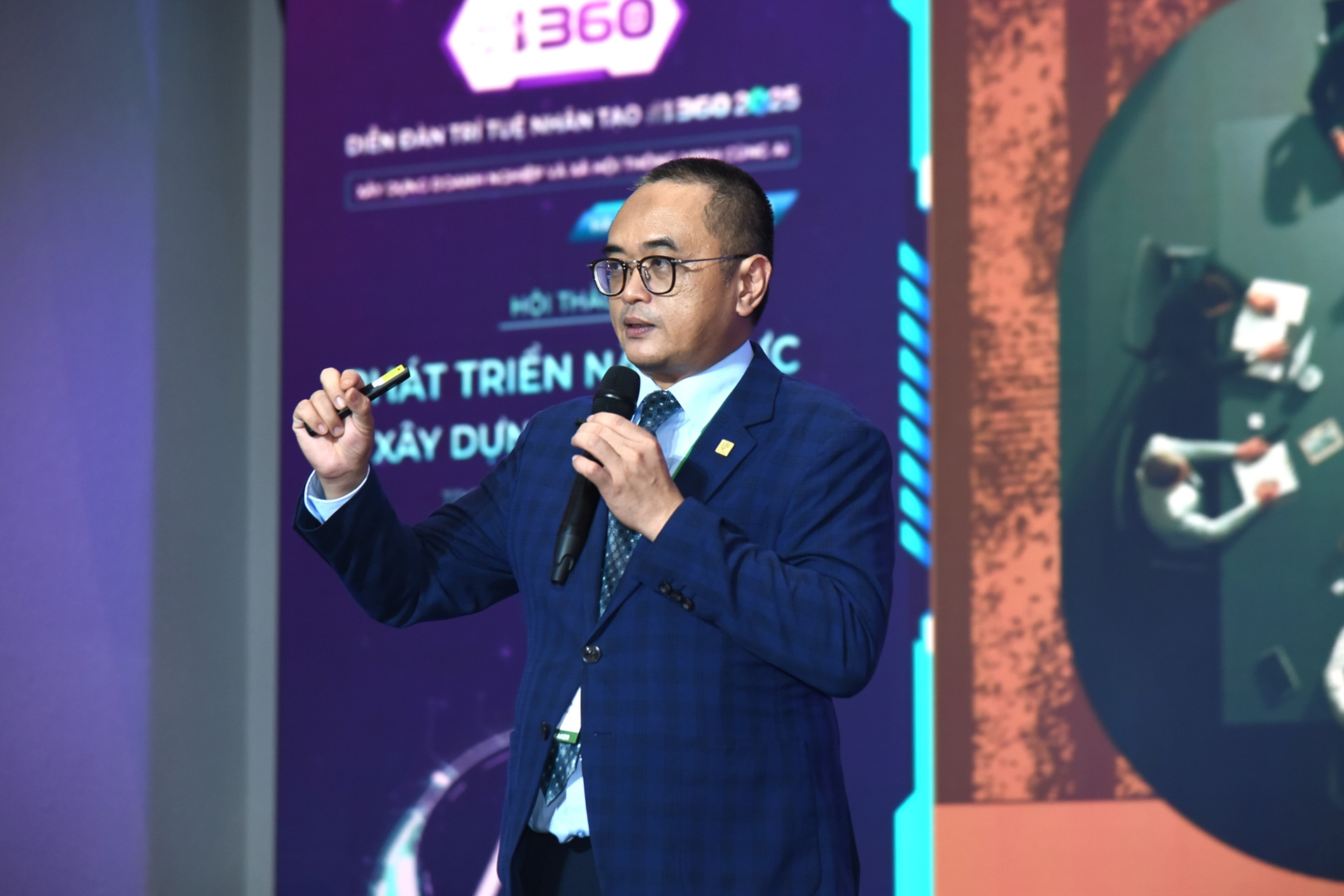 Cung cấp “la bàn chiến lược” giúp doanh nghiệp Việt tự tin chuyển đổi AI