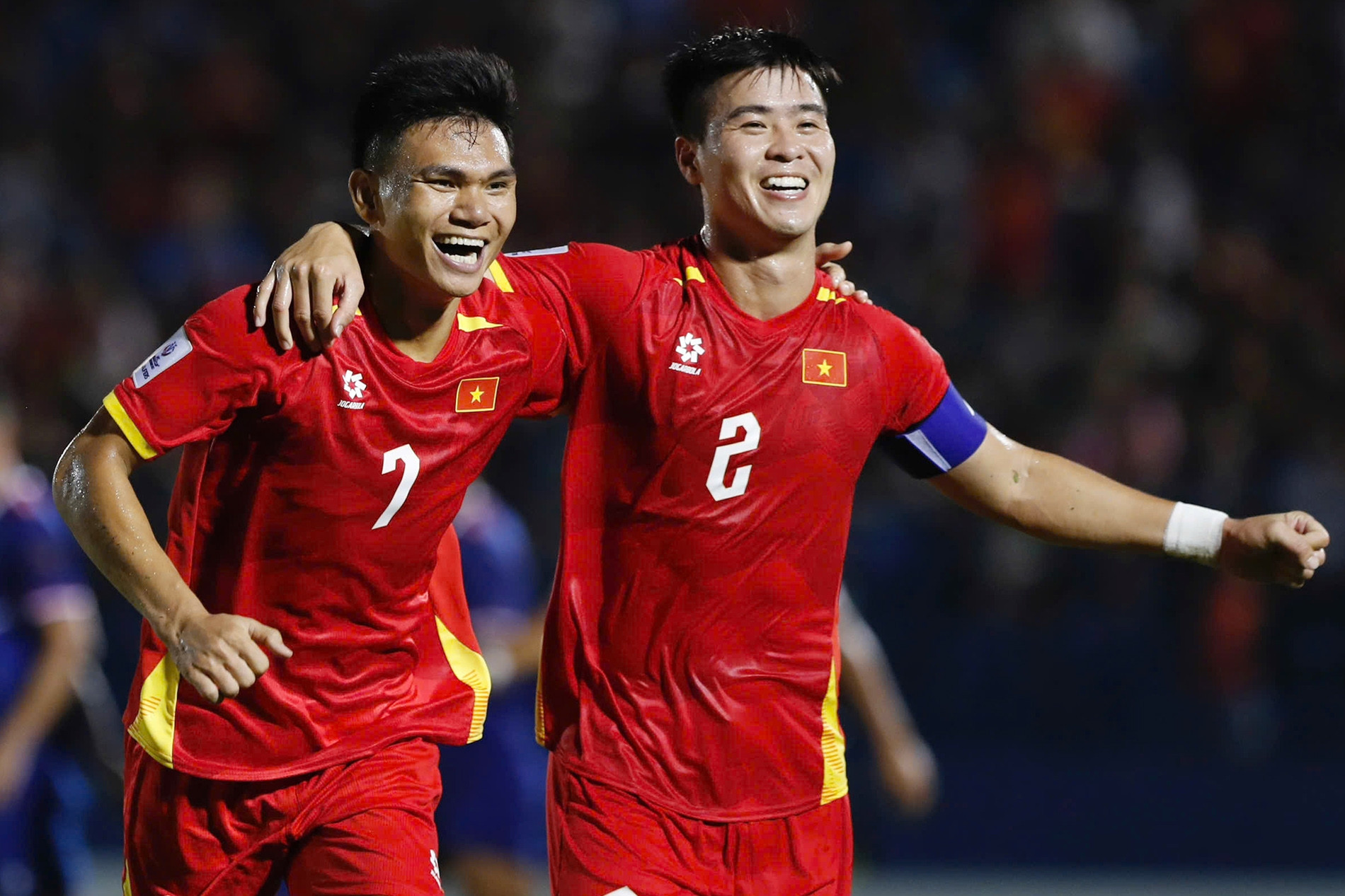 Đánh bại Nepal, tuyển Việt Nam quyết đua với Malaysia