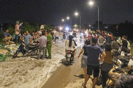 Đêm trắng giữ đê ở Bắc Ninh, hàng nghìn người căng mình gia cố chống lũ