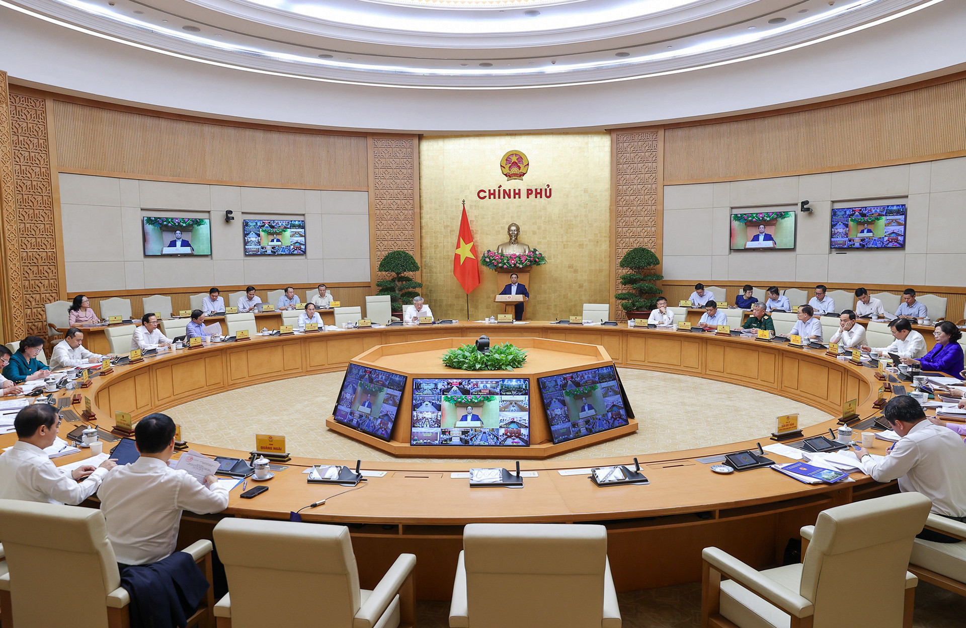 img2283 17596398406251877573385 1776.jpg