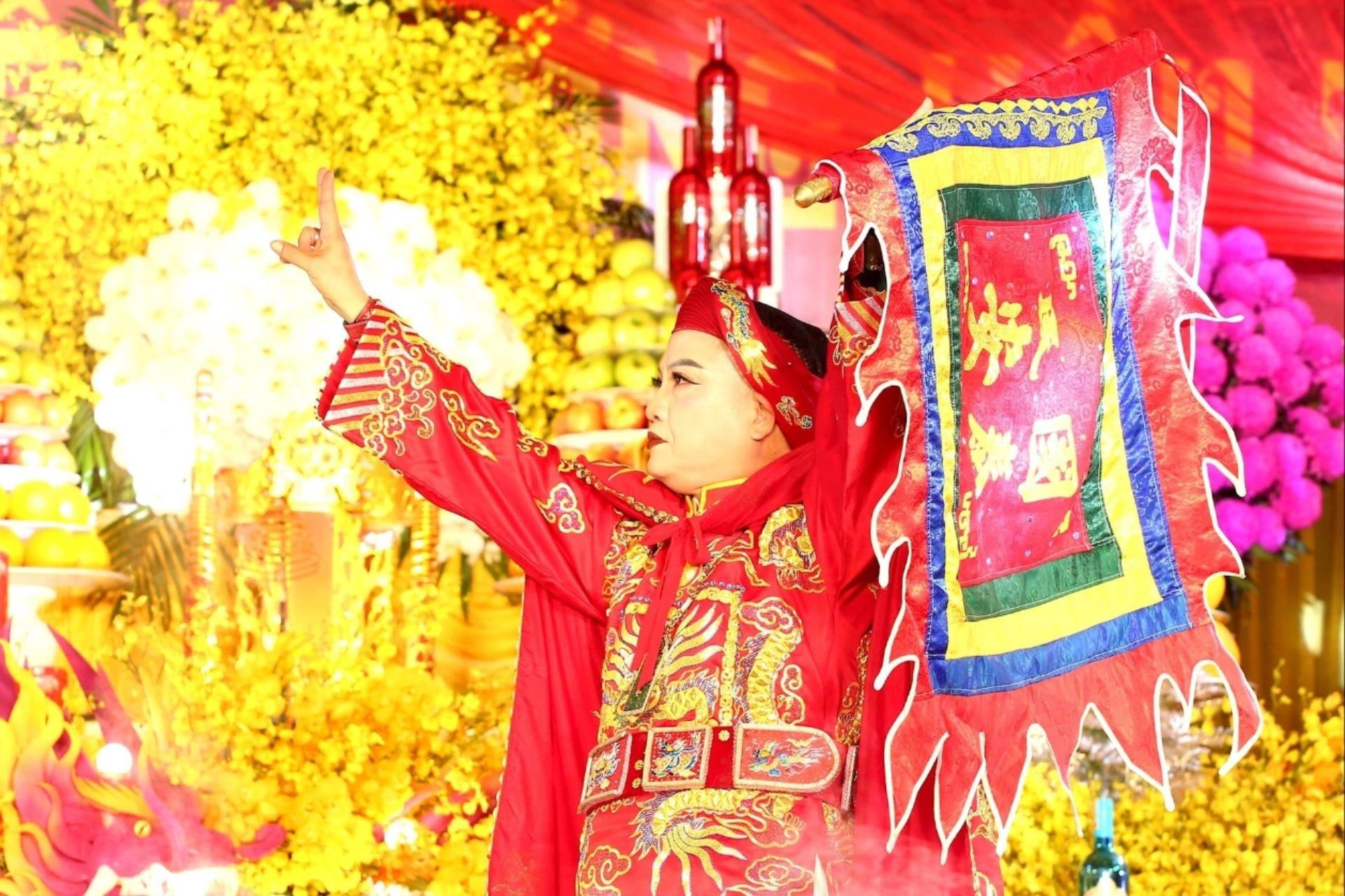 'Liên hoan diễn xướng hầu Thánh'