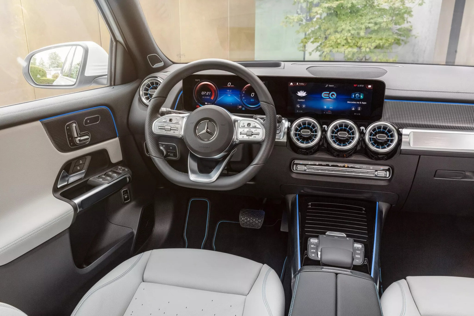 mercedes eqb 4.jpg