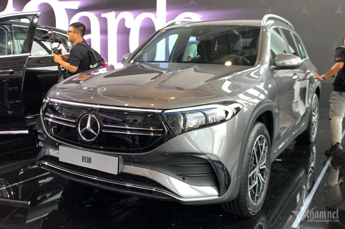 mercedes eqb 7.jpg