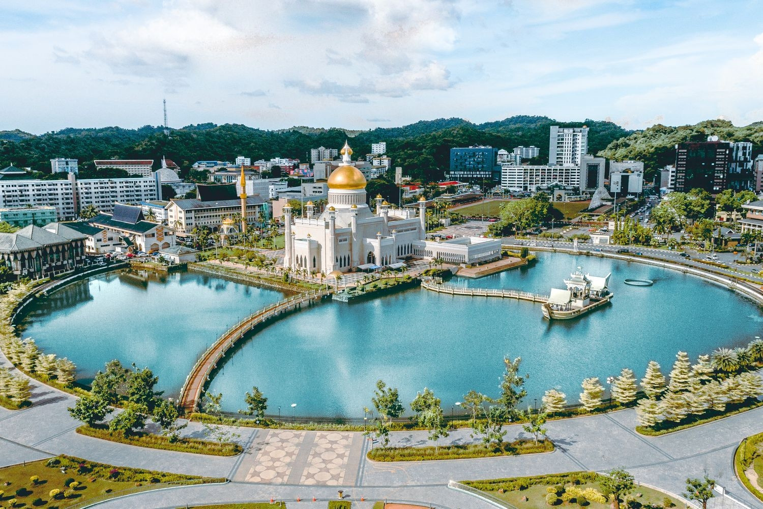 Nước nào có GDP bình quân đầu người đứng thứ hai Đông Nam Á?