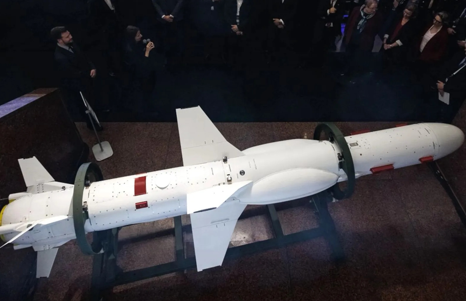 'Siêu' tên lửa Chubby Neptune tầm bắn 500km, đầu đạn 200kg, công nghệ AI tối tân khiến Nga ‘toát mồ hôi’