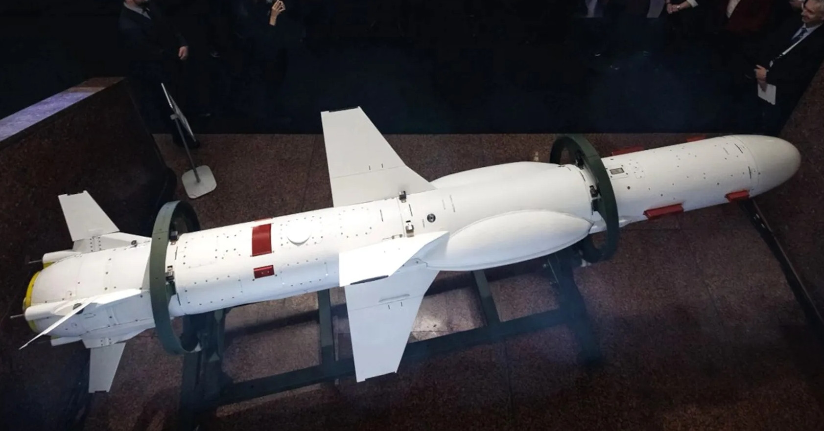 Tên lửa ‘Chubby Neptune’ tầm bắn 500km, đầu đạn 200kg, công nghệ AI tối tân khiến Nga ‘toát mồ hôi’