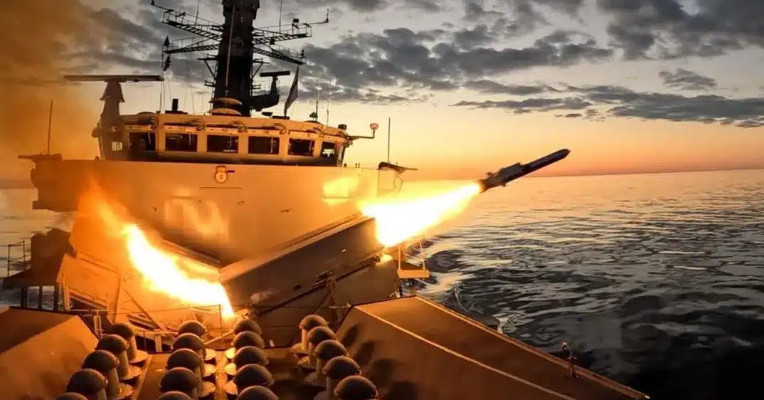 Tên lửa NSM ‘tàng hình siêu thanh’ tầm bắn 160km, đầu đạn 120kg, ‘xuyên thủng mọi tàu chiến’