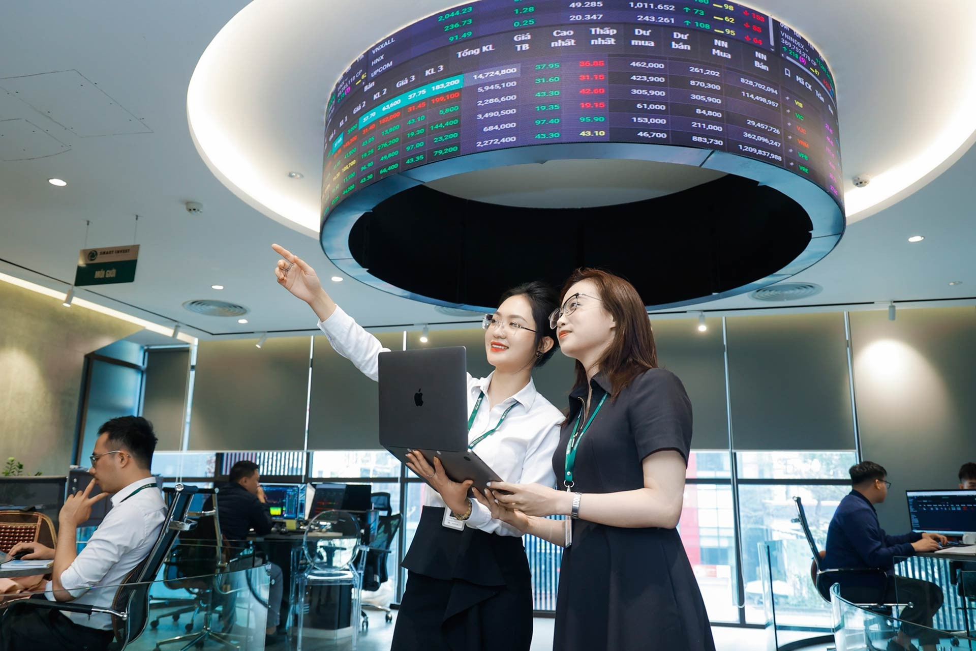 Thủ tướng yêu cầu thanh tra, xử lý nghiêm nạn thổi giá cổ phiếu