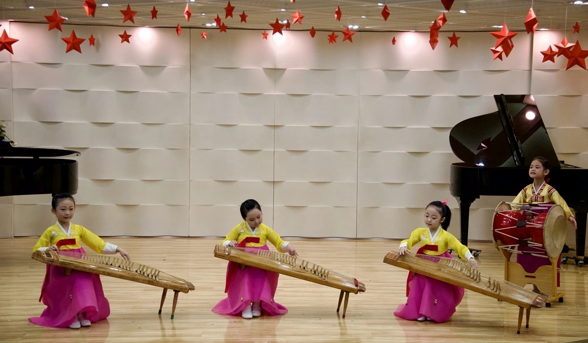 tong bi thu tham truong mau giao kieng sang va lop hoc mang ten bac tai trieu tien hinh anh 7