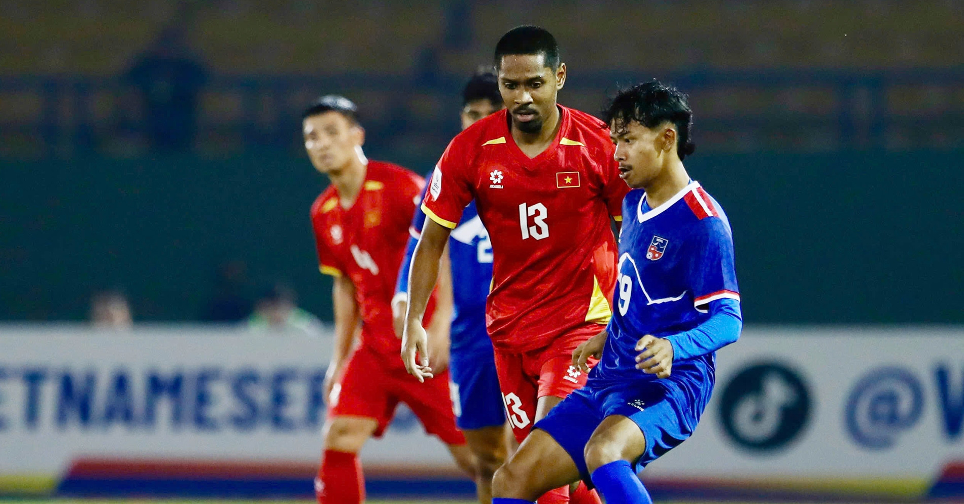 Trực tiếp bóng đá Việt Nam 3-1 Nepal: Xuân Mạnh, Văn Vĩ lập công