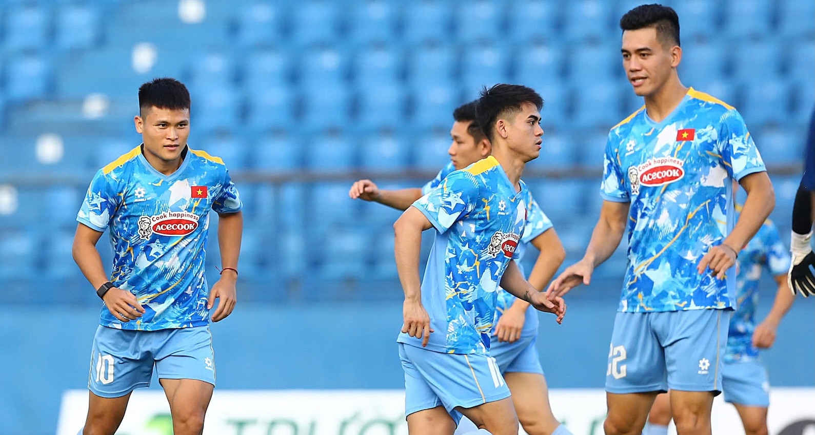 Trực tiếp bóng đá Việt Nam vs Nepal: Văn Lâm bắt chính