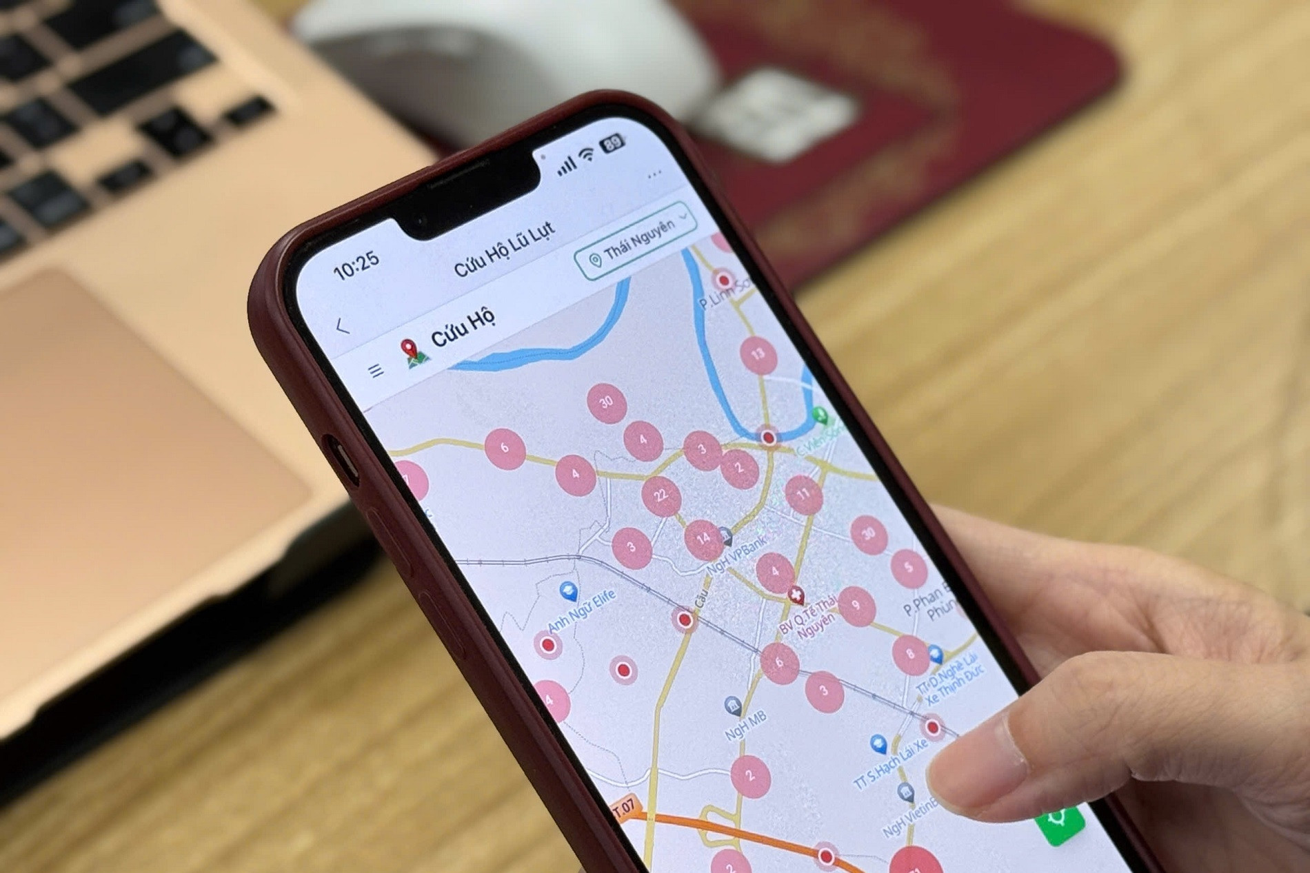 Từ bất lực kẹt xe trong mưa đến ứng dụng cứu hộ lũ lụt Thái Nguyên
