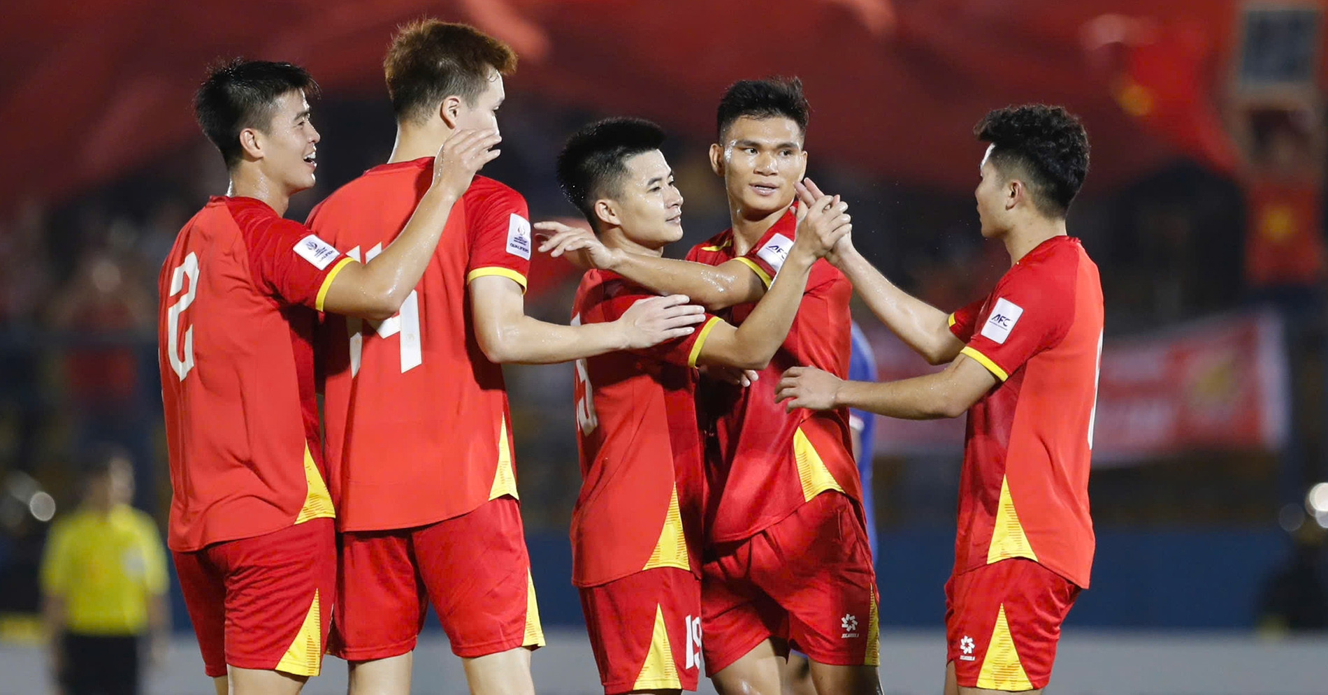 &amp;apos;Tuyển Việt Nam đạt yêu cầu, HLV Kim Sang Sik cần sự an toàn&amp;apos;