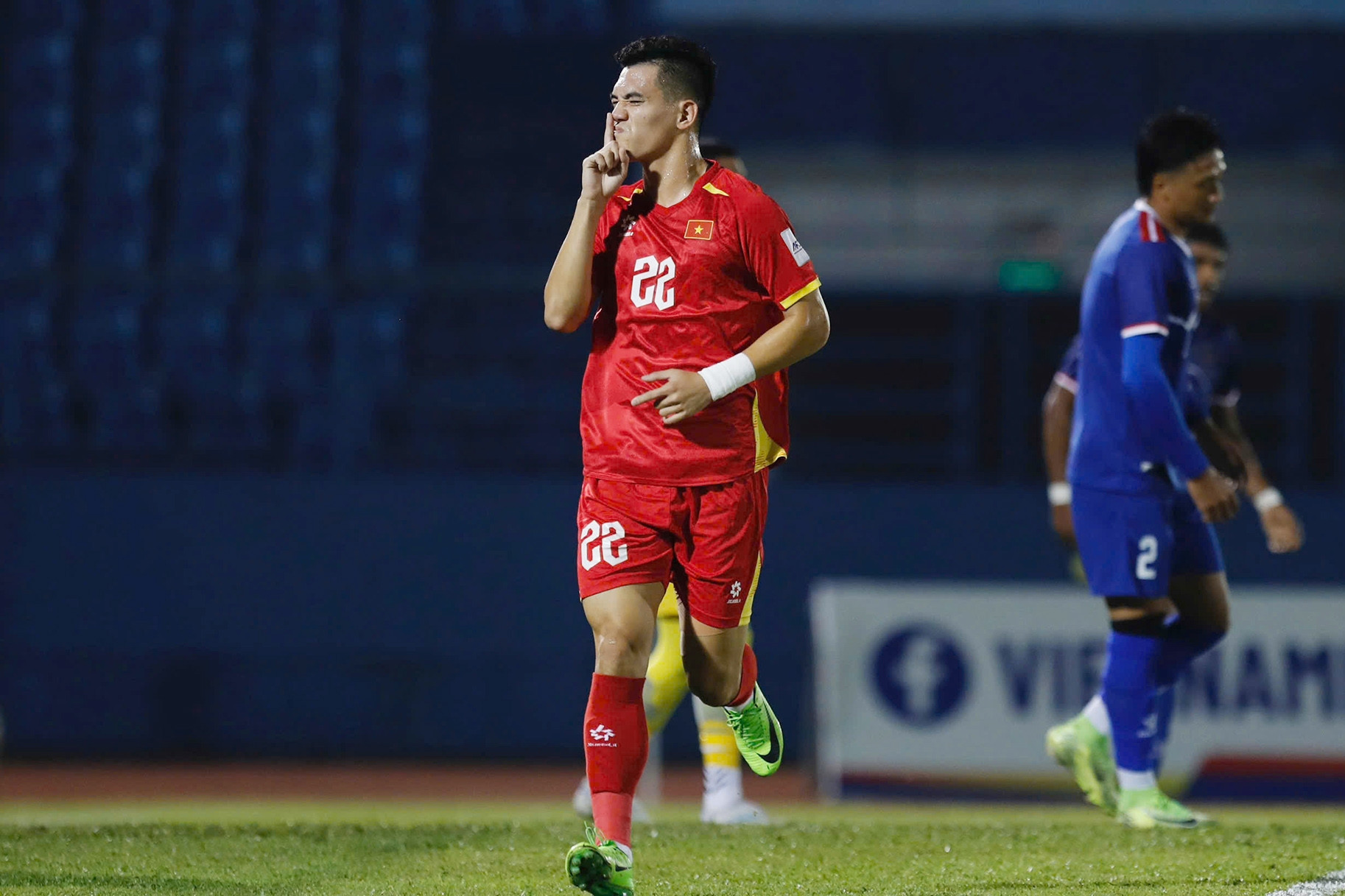 Tuyển Việt Nam vất vả hạ Nepal: Chiến thắng không trọn vẹn