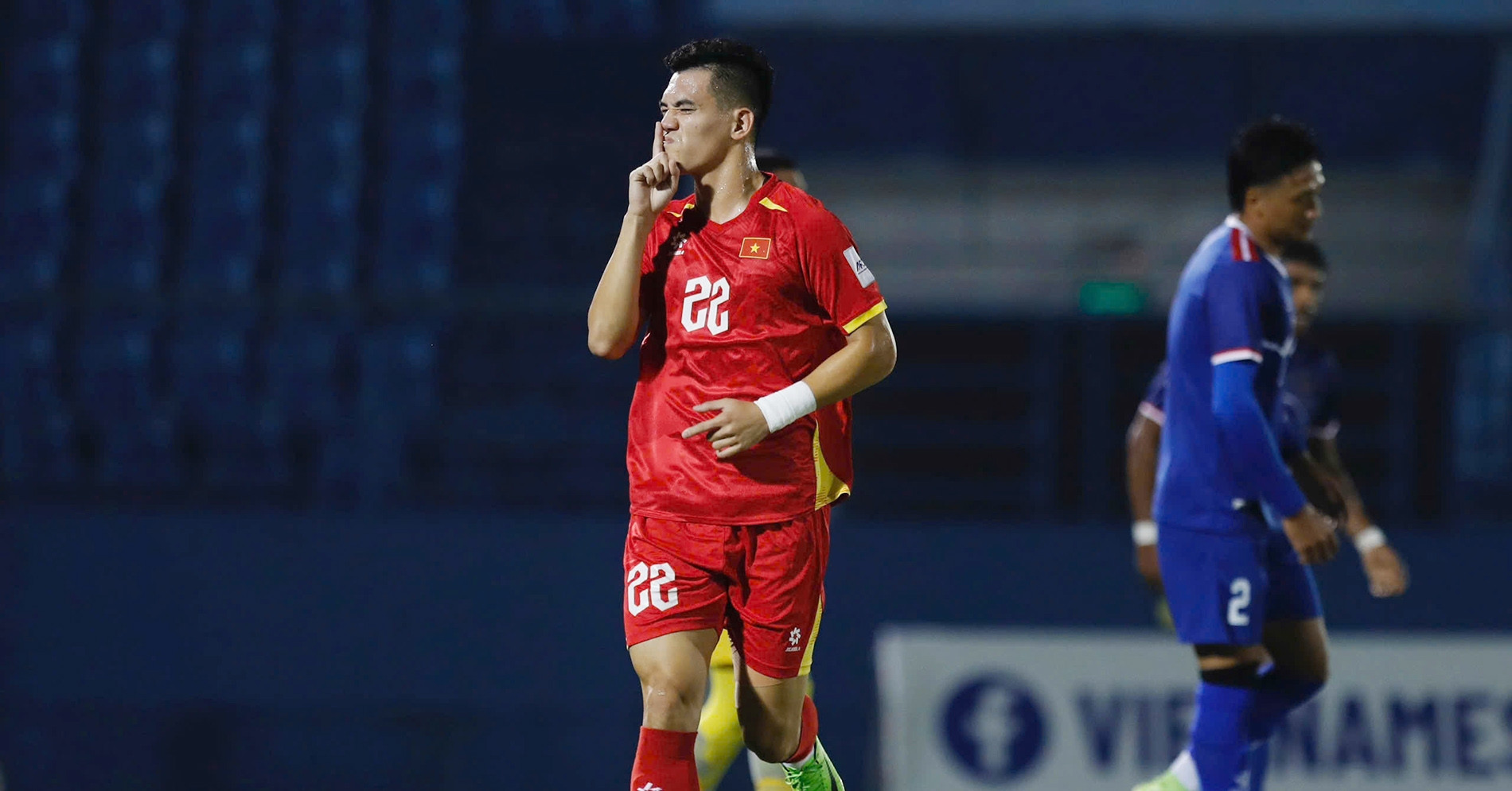 Tuyển Việt Nam vất vả hạ Nepal: Chiến thắng không trọn vẹn