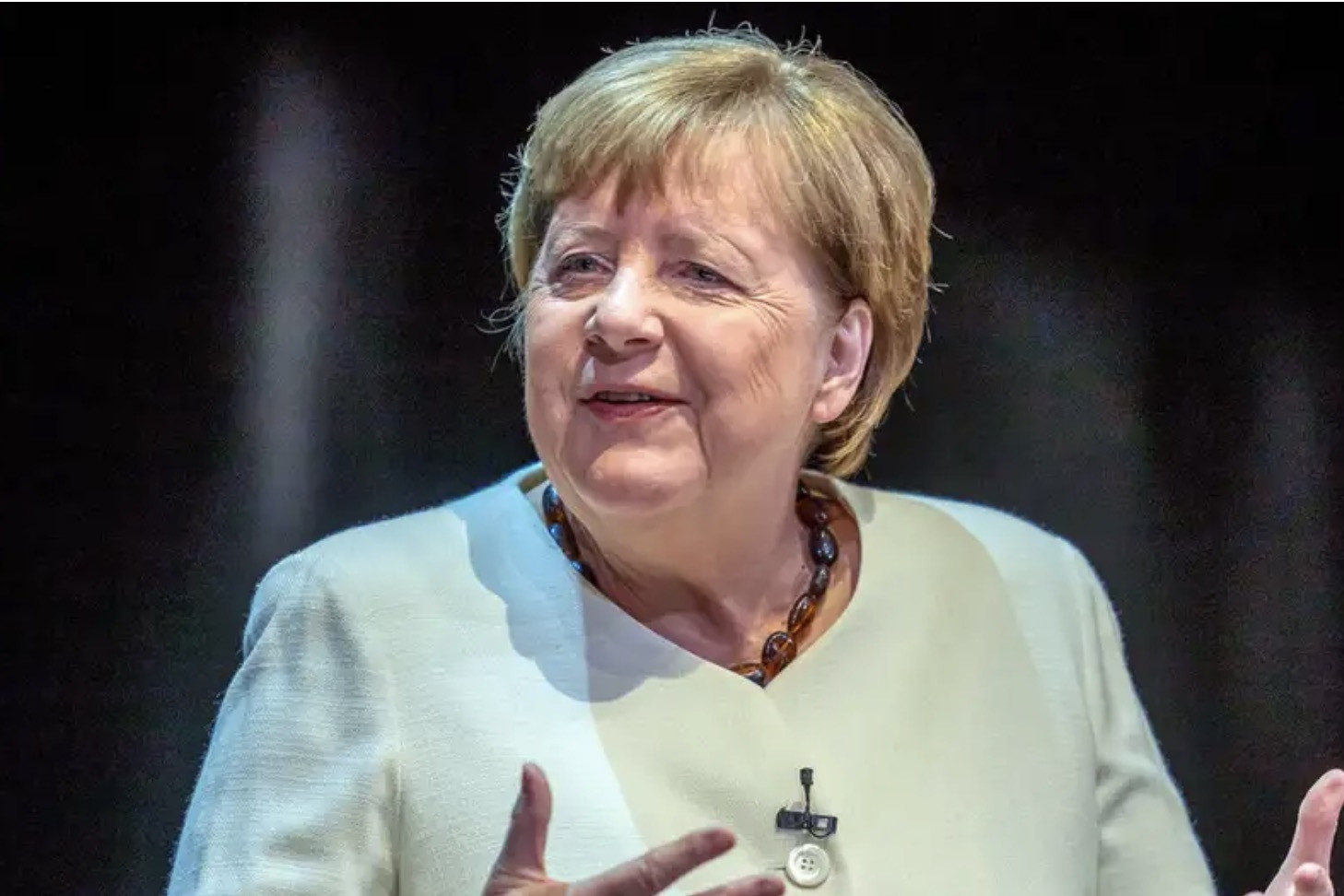 Vì sao phát biểu của bà Merkel về Ukraine làm Nga hài lòng, Ba Lan tức giận?