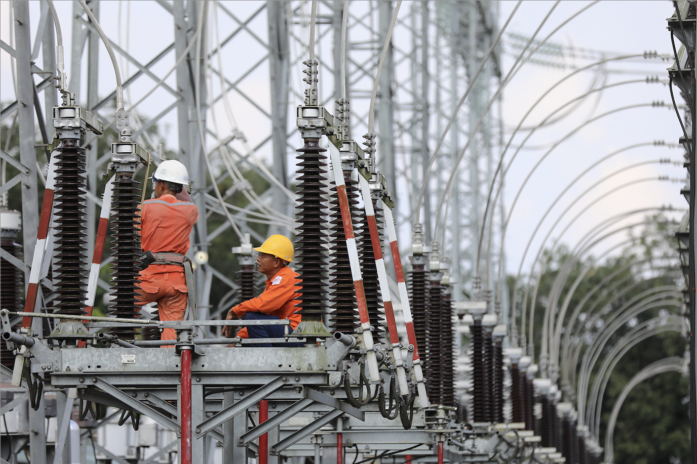 &apos;Vòng kim cô&apos; giá điện, loạt dự án đứng hình trước nỗi lo thiếu điện