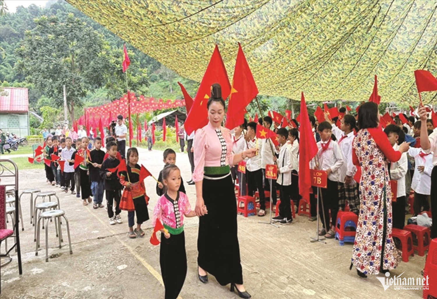 W-dan toc noi tru1 2081.jpg