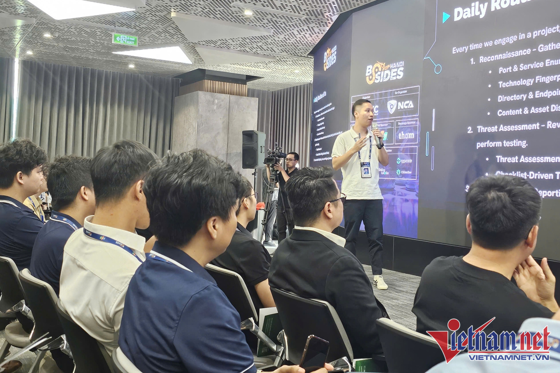 W-dien dan chuyen sau an ninh mang 02.jpg