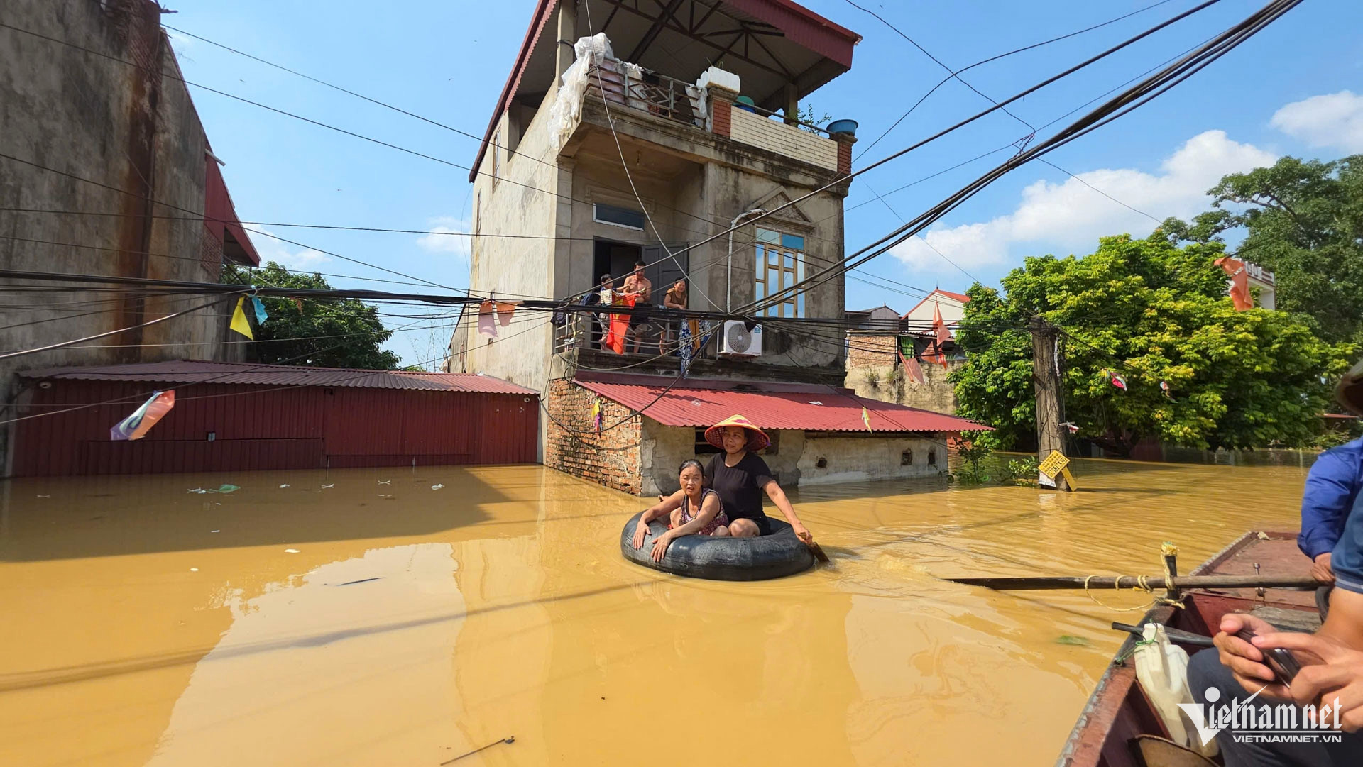 W-ngập làng thổ hà_1.JPG.jpg