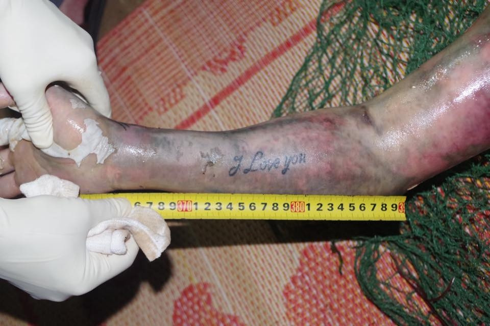 Bí ẩn thi thể nam giới với hai hình xăm đặc biệt trôi dạt trên sông Lô