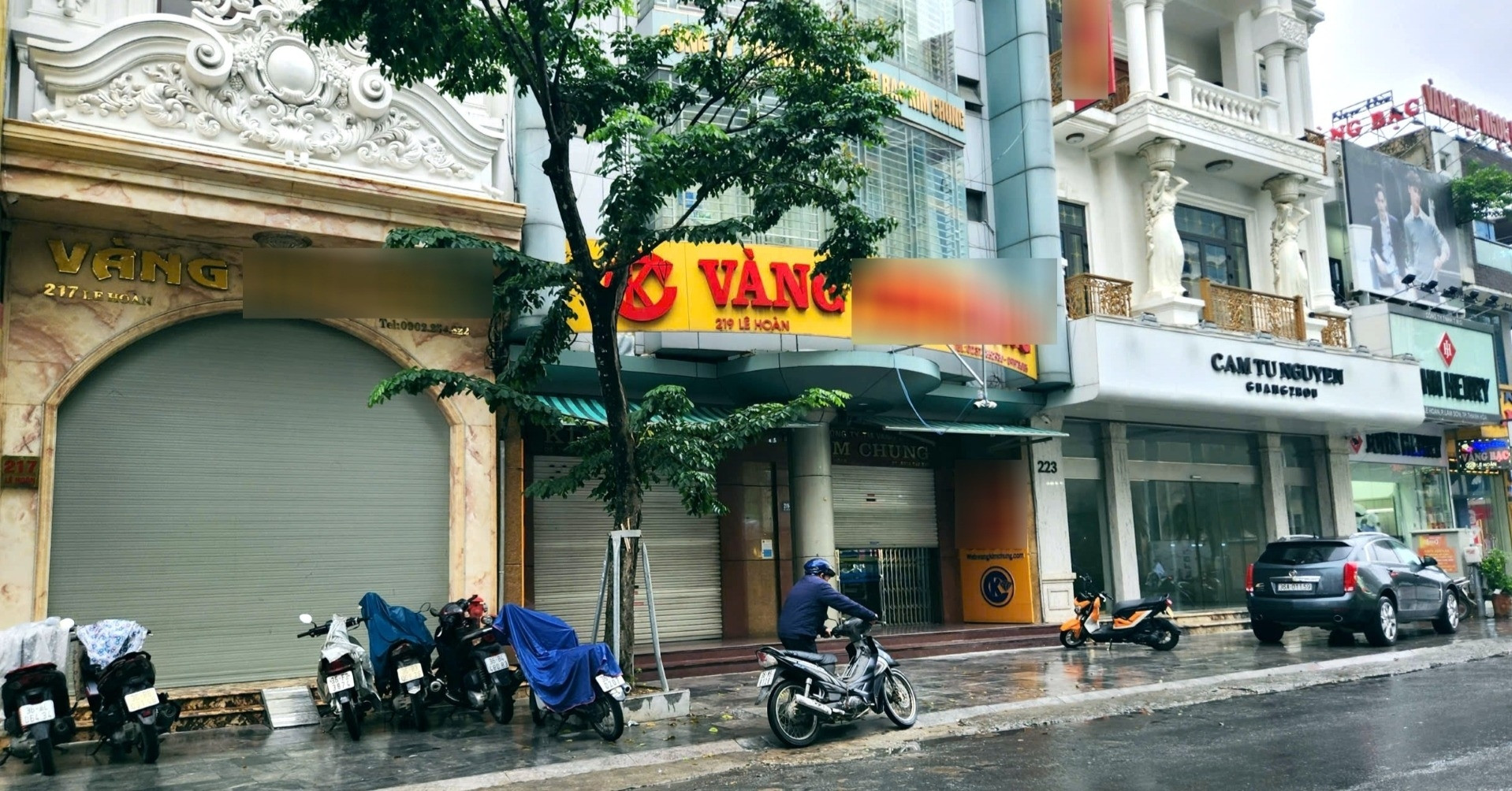 Cảnh bất ngờ trên "phố vàng" ở Thanh Hóa sau kh...