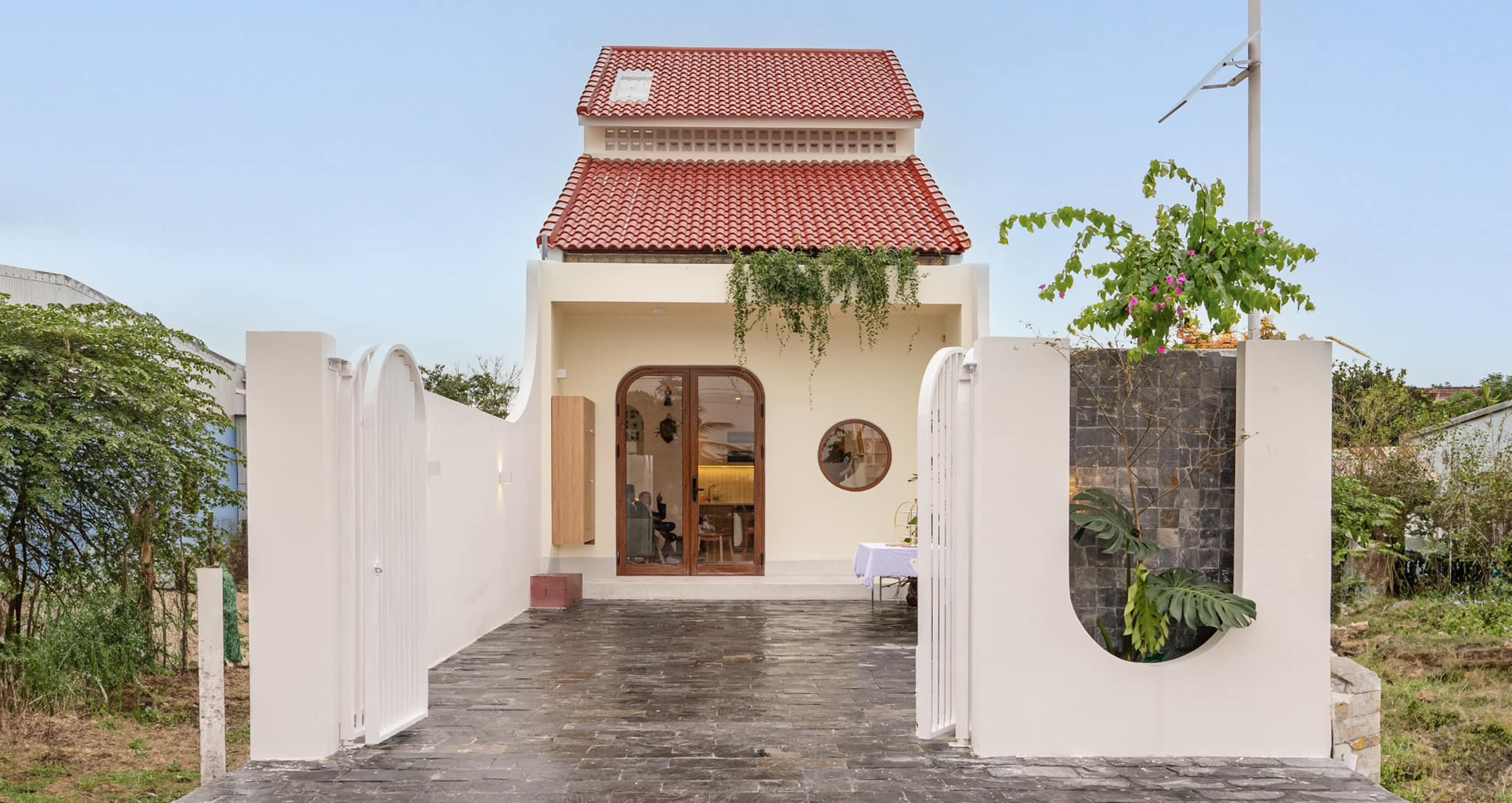 Cặp đôi Đà Nẵng dựng căn nhà 'trốn phố' đẹp lạ, đón hoàng hôn nên thơ