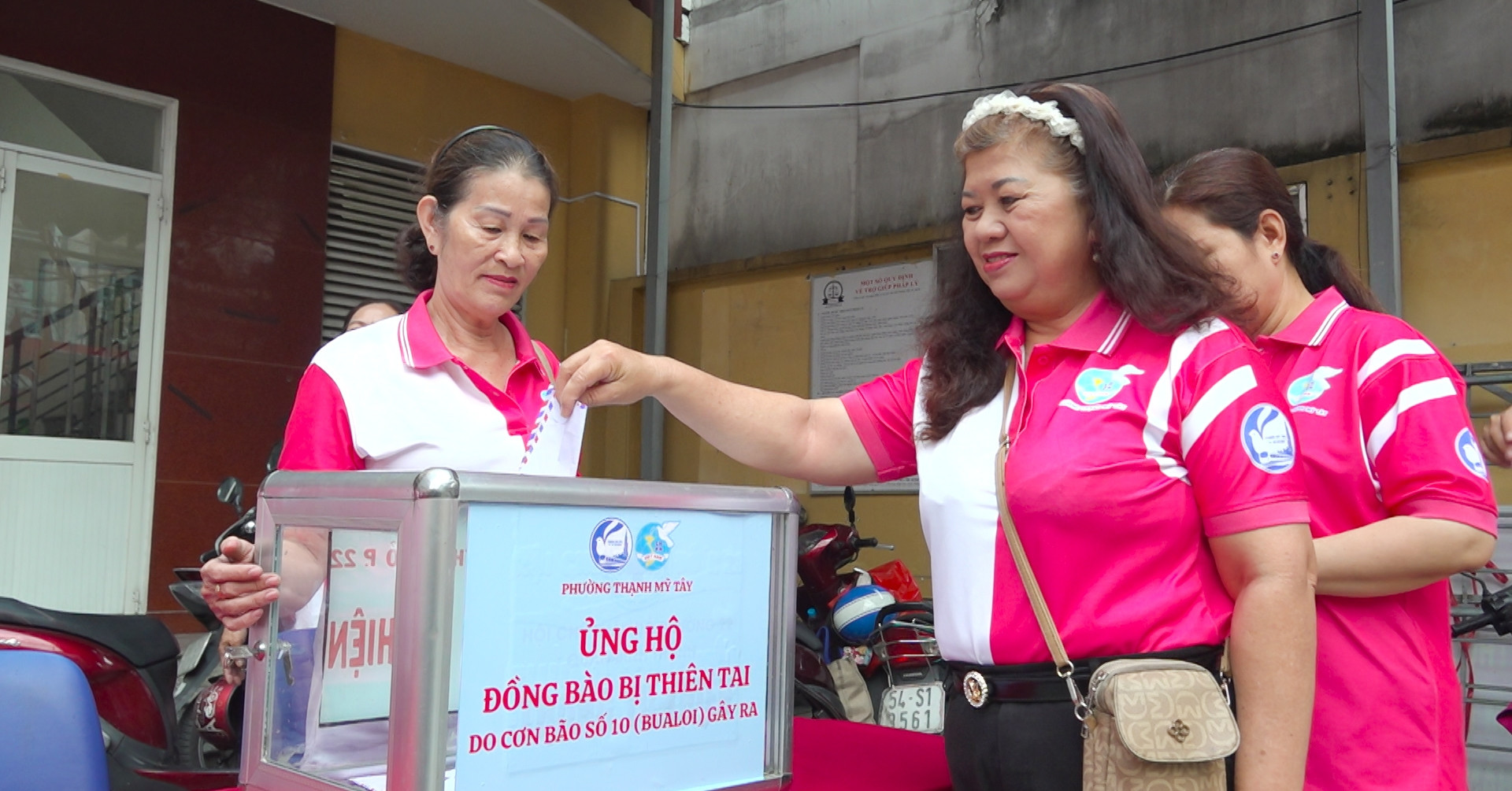 Chính quyền và người dân TPHCM chung tay hỗ trợ đồng bào vùng bão lũ