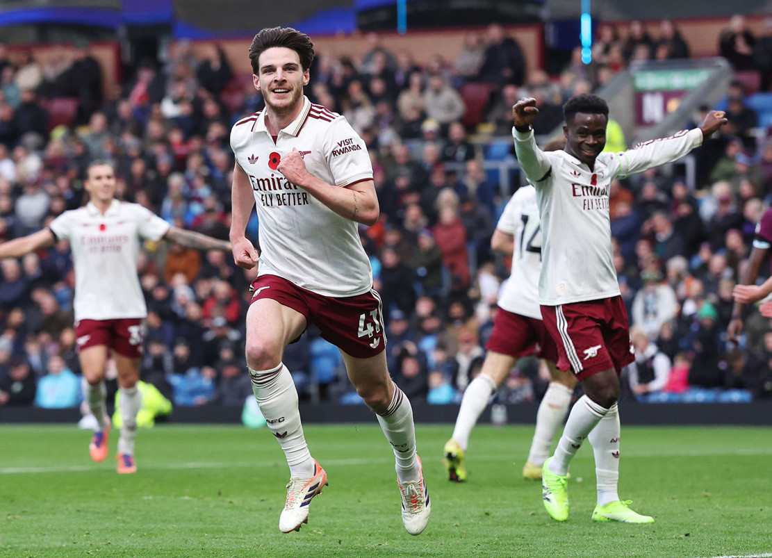 Declan Rice nhân đôi cách biệt