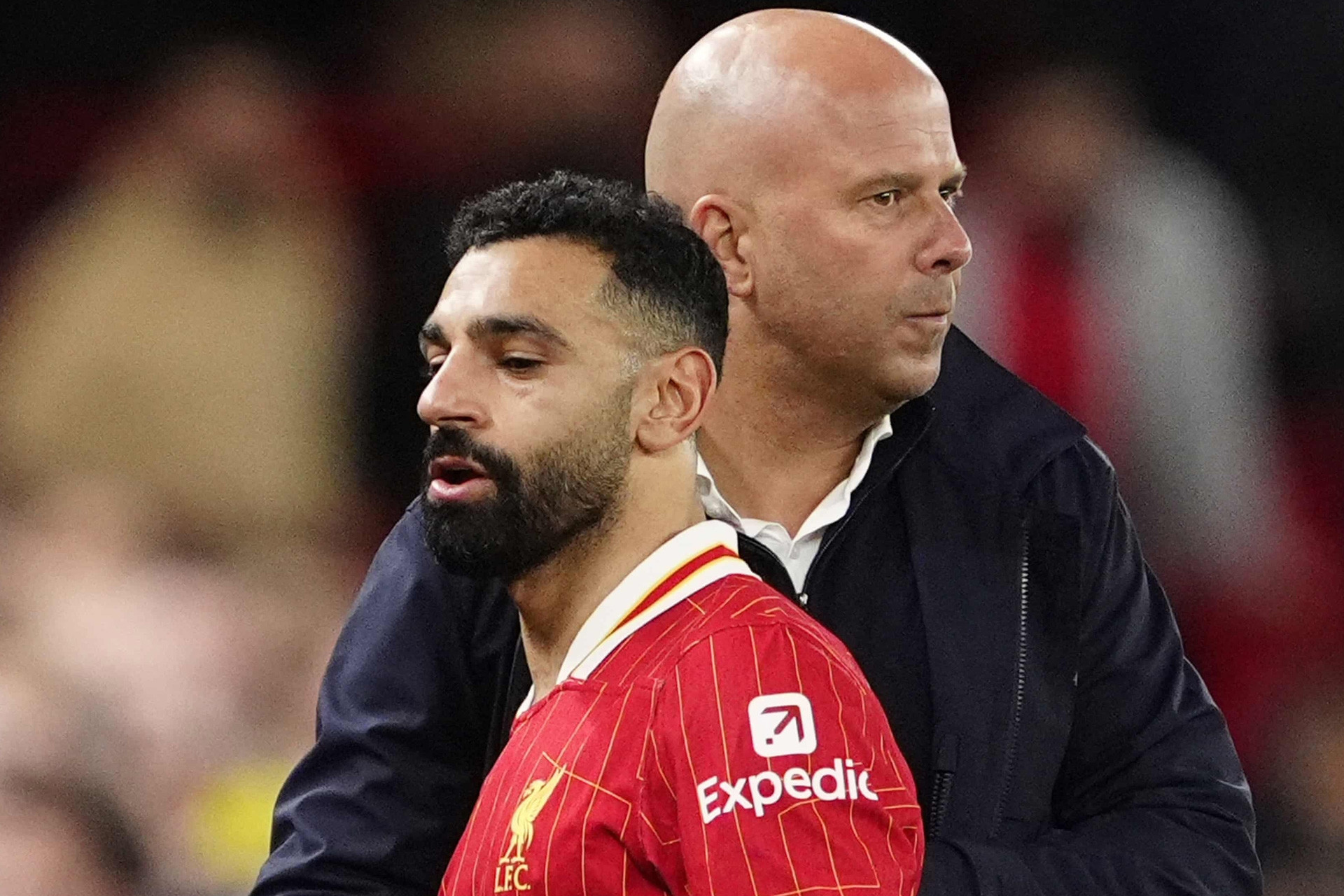 Liverpool chơi vơi giữa dòng nước lũ: Giải cứu Arne Slot