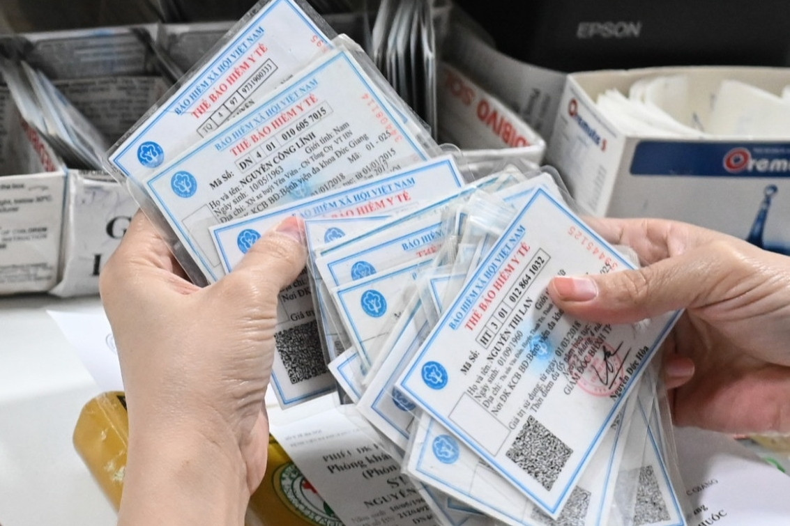 Loạt cơ sở y tế ở TPHCM ngưng dùng BHYT, người dân khám bệnh ra sao?