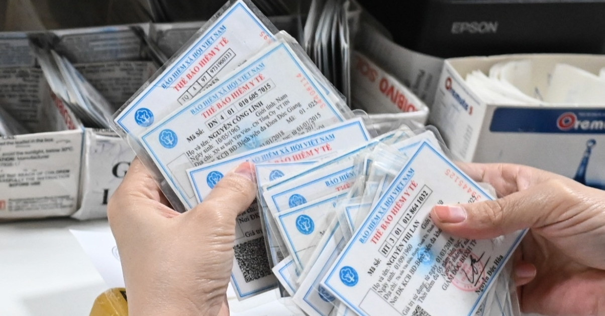 Loạt cơ sở y tế ở TPHCM ngưng dùng BHYT, người dân khám bệnh ra sao?