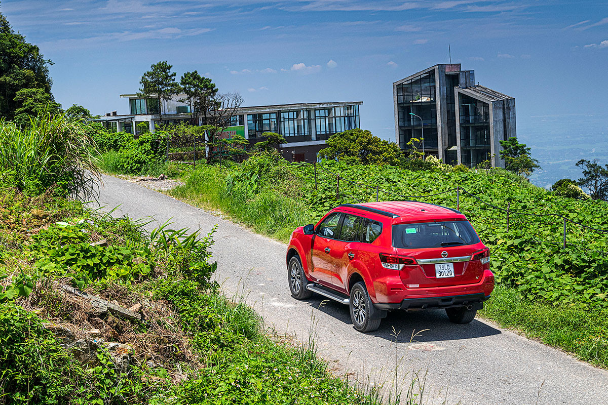 nissan terra v2 5 2019 1.jpg