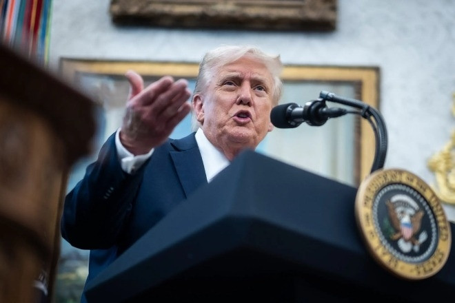 Ông Trump để ngỏ khả năng thử hạt nhân ngầm, bác tin Mỹ muốn tấn công Venezuela