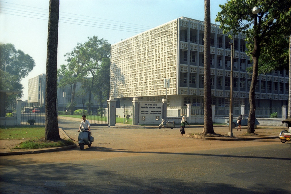 Trường đại học nào lâu đời nhất miền Nam?