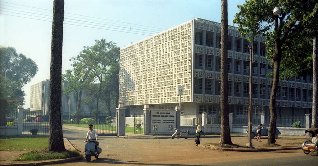 Trường đại học nào lâu đời nhất miền Nam?