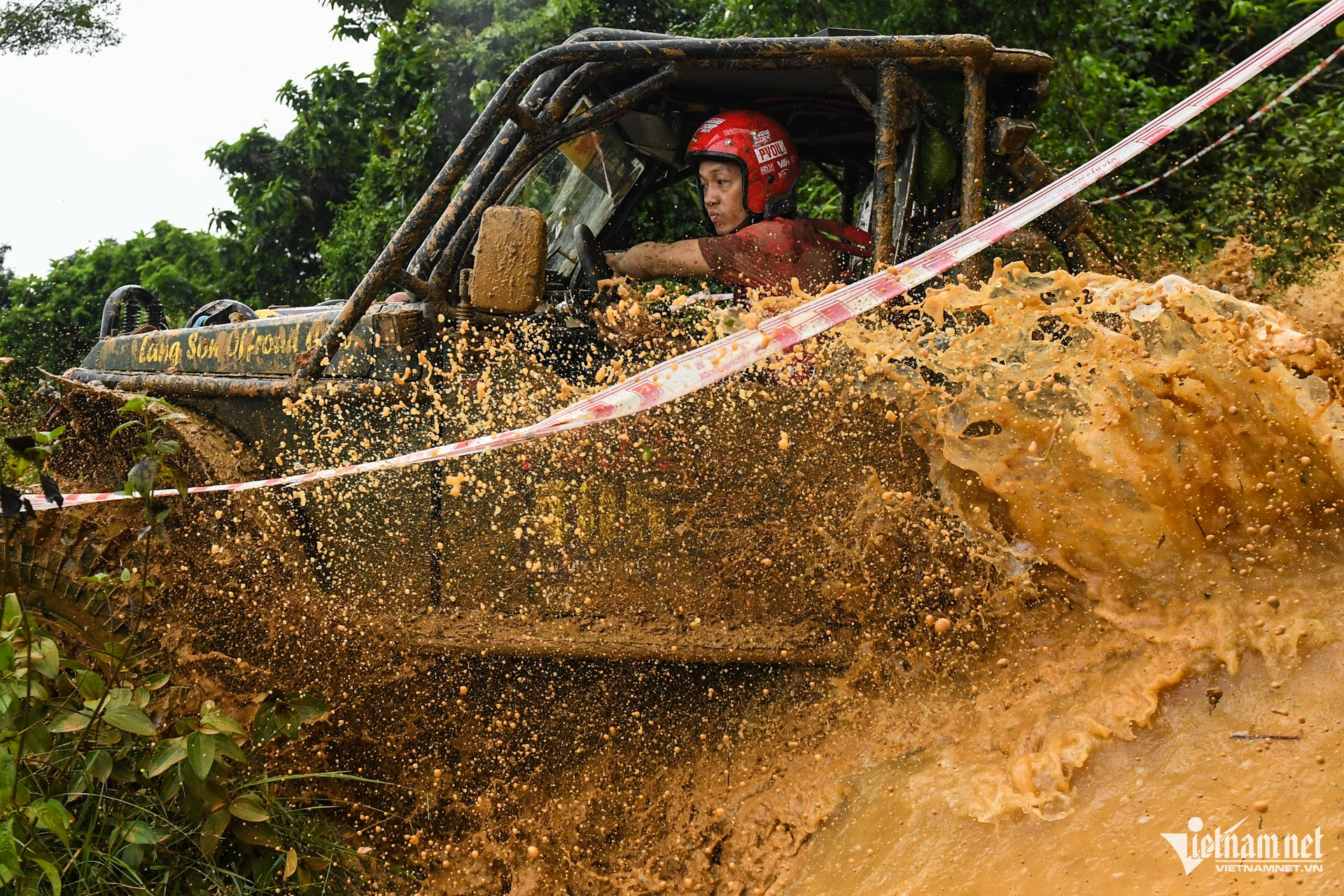 W-xe oto xe dia hinh VOC 36.jpg