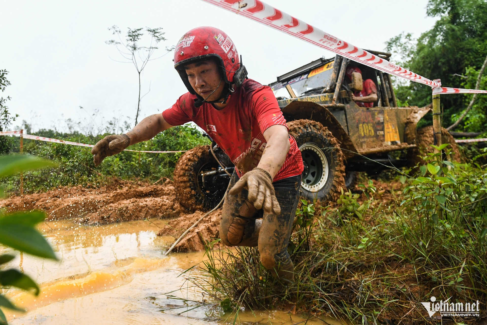 W-xe oto xe dia hinh VOC 37.jpg