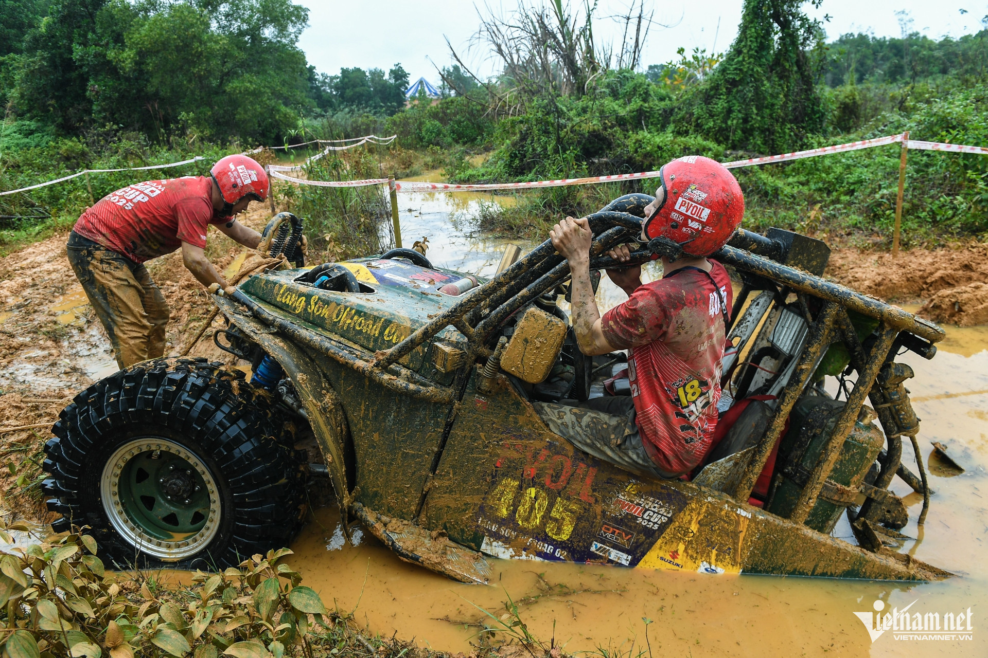 W-xe oto xe dia hinh VOC 39.jpg