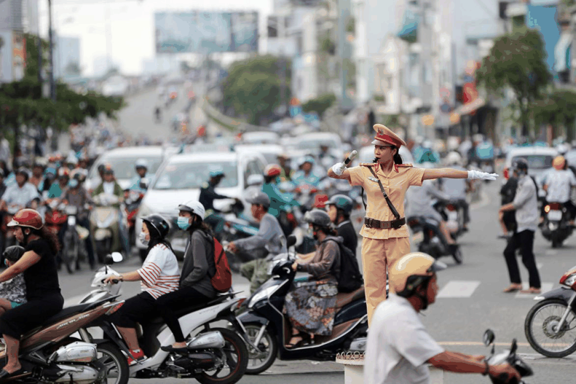 Bản tin trưa 10/11: Hà Nội làm sạch dữ liệu 8 triệu xe, kê khai qua iHanoi