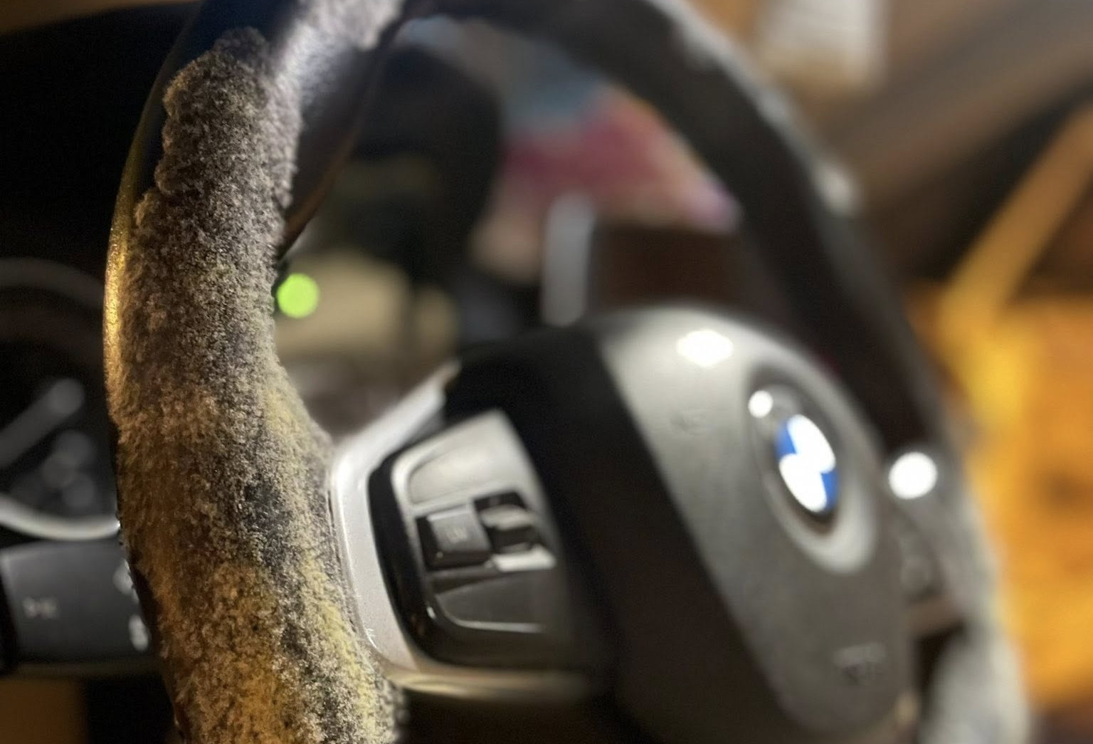 Bảo vệ ô tô mùa nồm ẩm, mưa phùn: Những lưu ý quan trọng cho tài xế